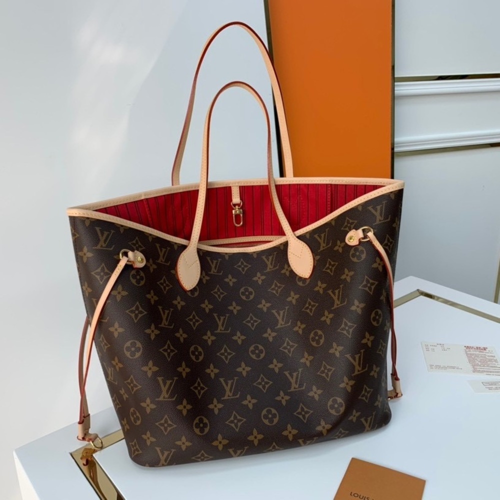 Louis Vuitton Neverfull MM/Medium Tote Bag with Pouch
